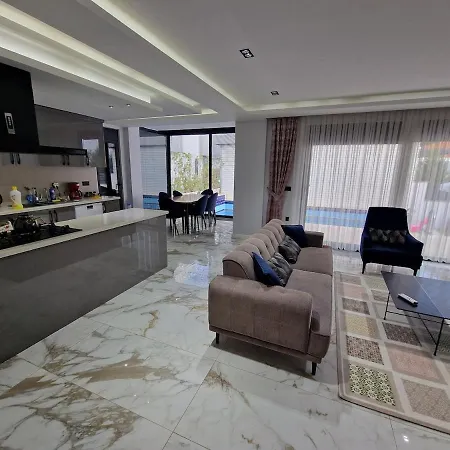 Golden Life Family Villa 2